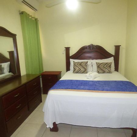Hotel Enrique I Gazcue, Bed And Breakfast Santo Domingo Exterior foto