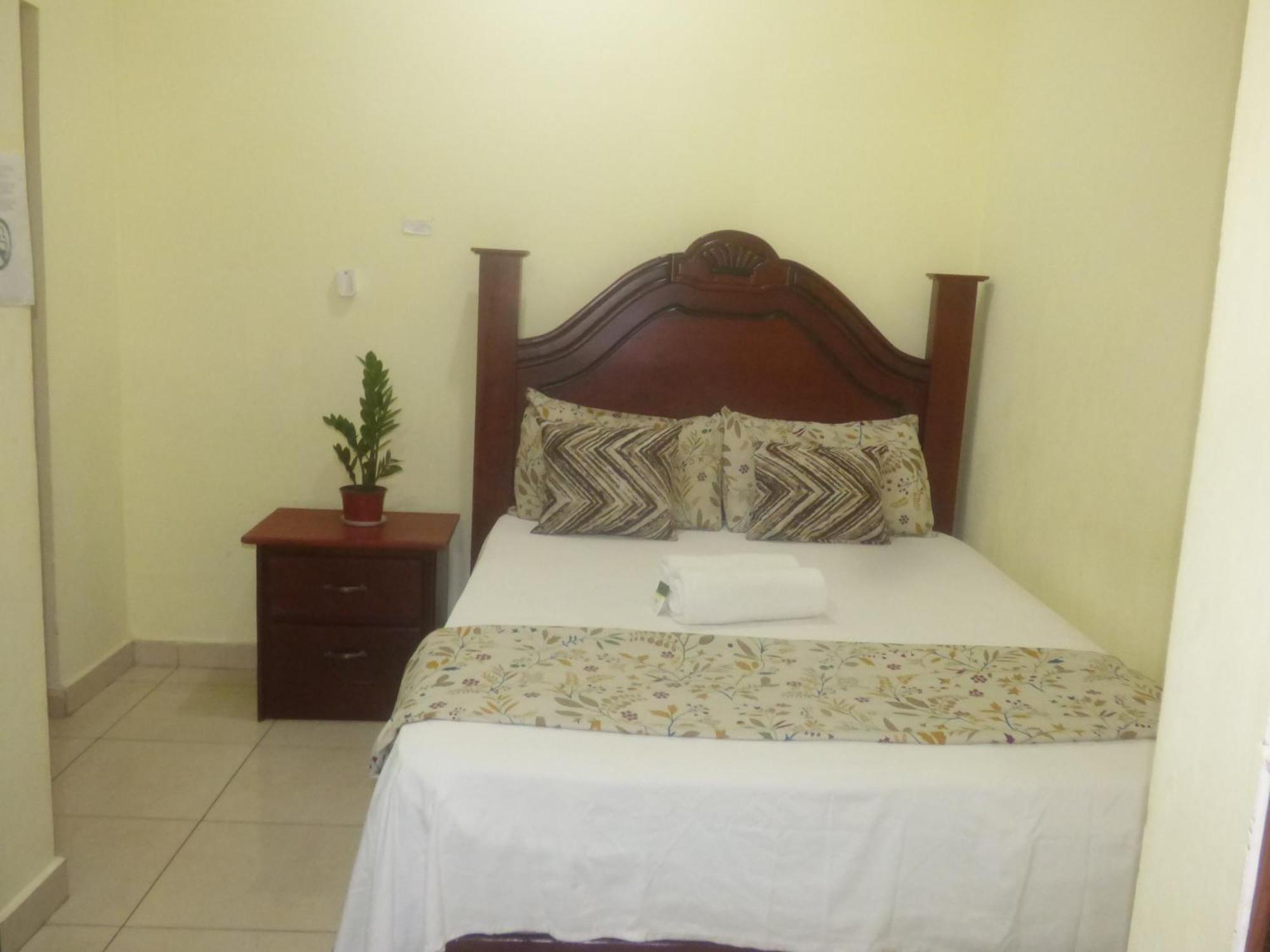 Hotel Enrique I Gazcue, Bed And Breakfast Santo Domingo Exterior foto